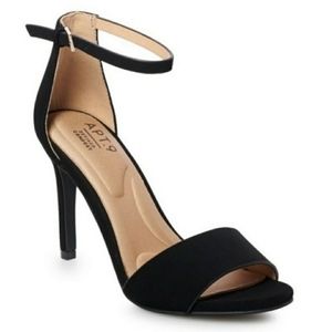 APT.9 Defined Comfort Heels